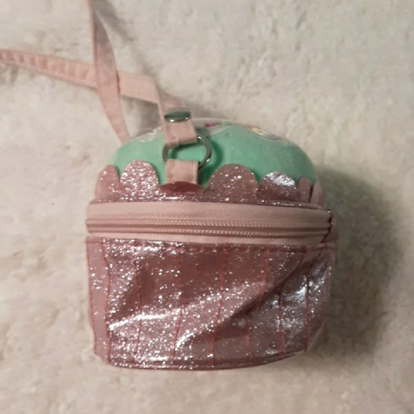 Small Bag looks like donut NWOT cute - Picture 4 of 10